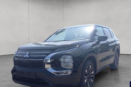 Mitsubishi Plug-in Hybrid Outlander 3.900 km 39.990 &euro; Frankfurt 60386