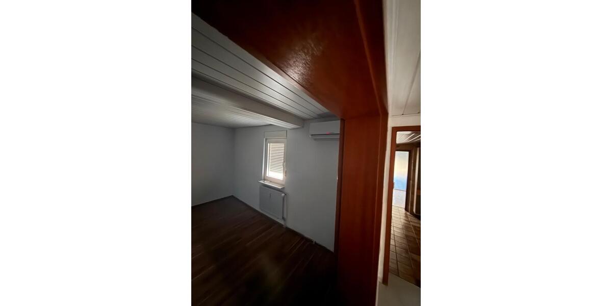 6-Zimmer Zweifamilienhaus nur 150 m zum Main – familienfreundlich 6 zimmer