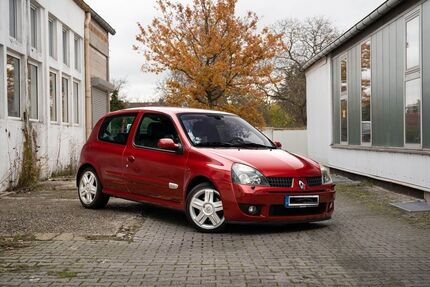 Renault Clio 79.000 km 17.900 &euro; Frankfurt am Main 60386