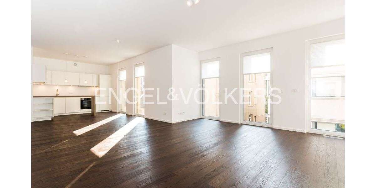 Wohnung zum Mieten in Frankfurt am Main 2.390 € 104 m² 3 zimmer