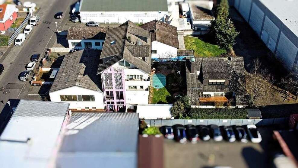 Haus zum Kaufen in Rodgau 1.499.000 € 439 m²
