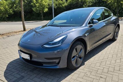 Tesla Model 3 86.000 km 20.900 &euro; Langenselbold 63505
