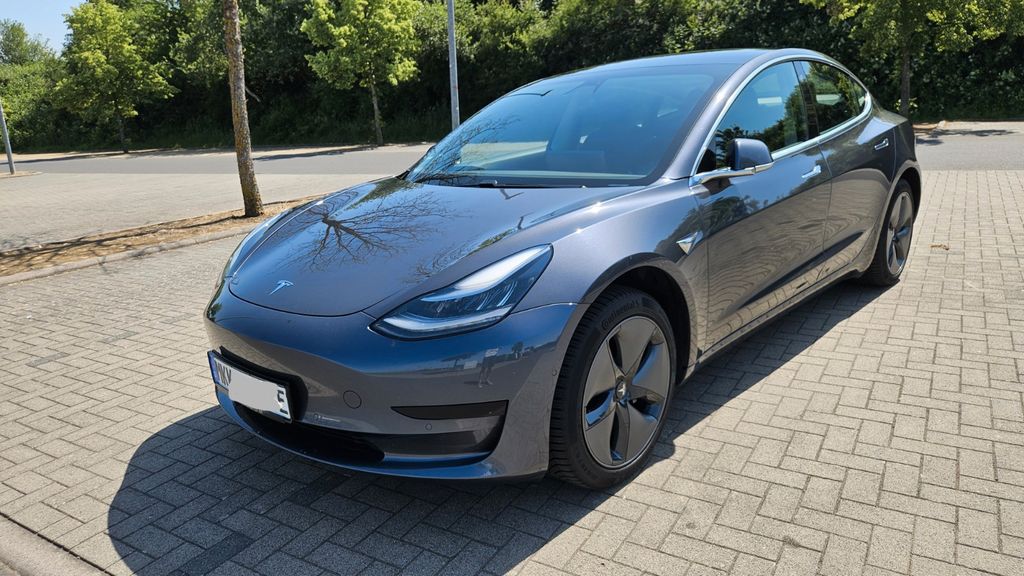 Tesla Model 3 86.000 km 20.900 &euro; Langenselbold 63505