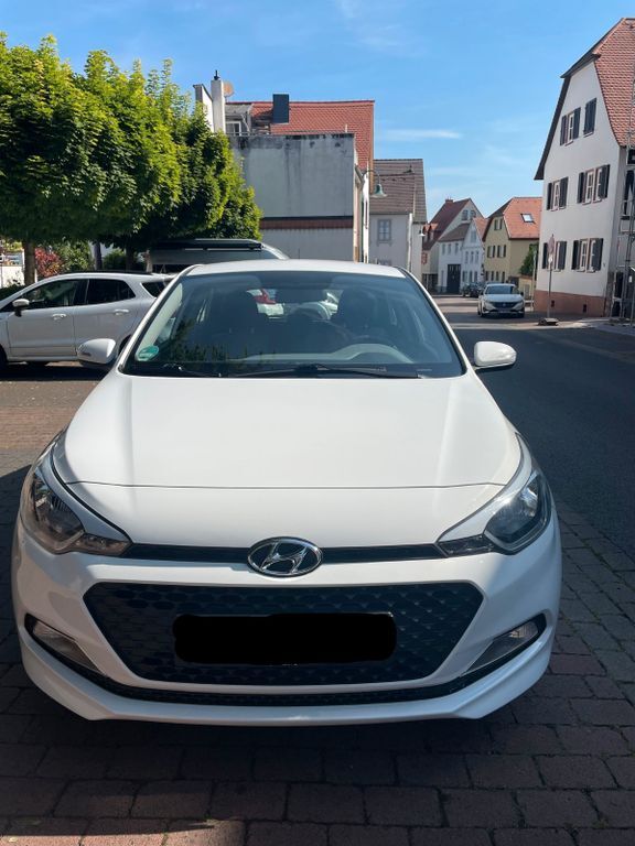 i20