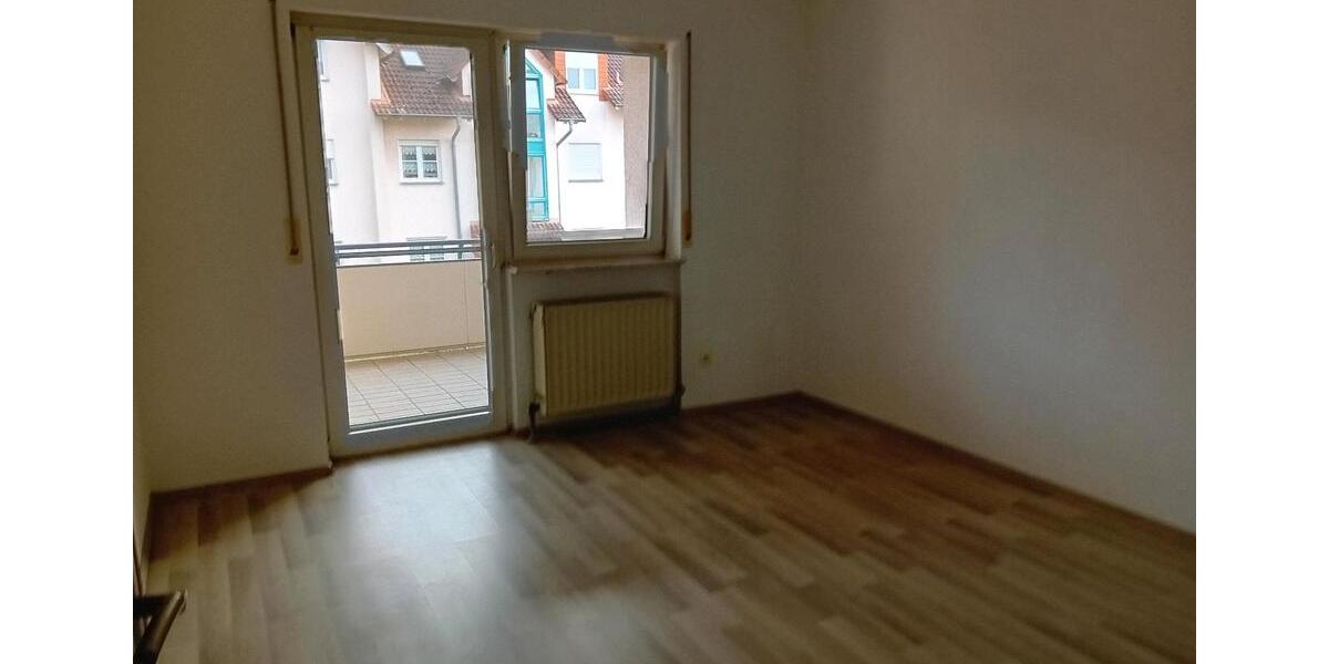 Etagenwohnung Langenselbold - 3 Zimmer, 85 m&sup2;, 1.000&euro; | Angebot:26237999
