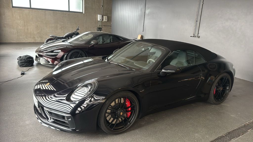 Porsche 992 16.990 km 162.000 &euro; Bad Soden 65812