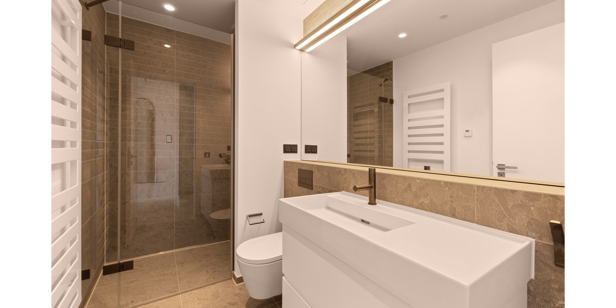 Etagenwohnung Frankfurt am Main Ostend - 2 Zimmer, 63 m&sup2;, 2.570&euro; | Angebot:25690766