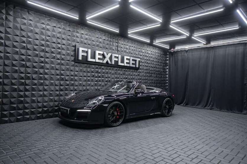 911