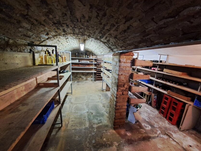 Flörsheim-OT, EFH + Nebengeb. 9 zimmer