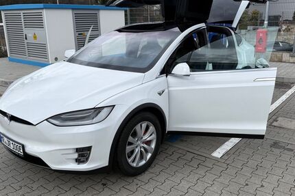 Tesla Model X 100.000 km 65.900 &euro; Flörsheim 65439