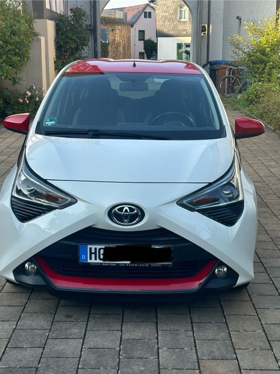 Toyota Aygo (X) 63.000 km 8.500 € Oberursel 61440