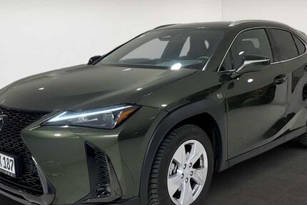 Lexus UX 7.500 km 42.900 &euro; Frankfurt 60314
