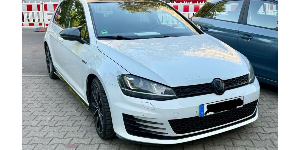 VW Golf 215.000 km 12.500 &euro; Frankfurt am Main 60488