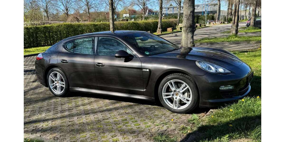 Porsche Panamera 240.081 km 14.100 &euro; Frankfurt am Main, Stadt 60439