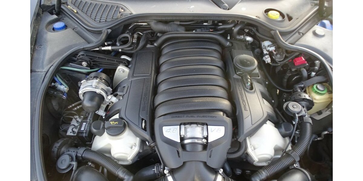 Porsche Panamera 4 GTS Bi-Xenon, Klappe, Luft, PDK, Chrono 184.608 km 26.890 &euro; Rodgau 63110