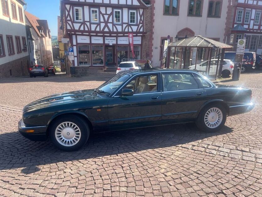 XJ