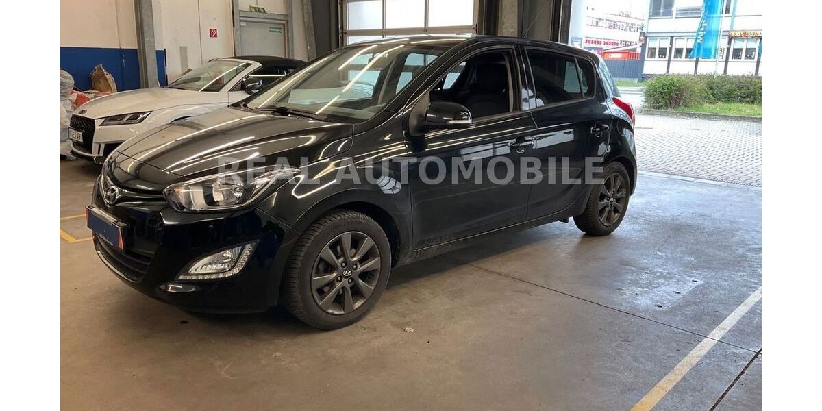 Hyundai i20 122.000 km 5.499 &euro; Frankfurt am Main 65933