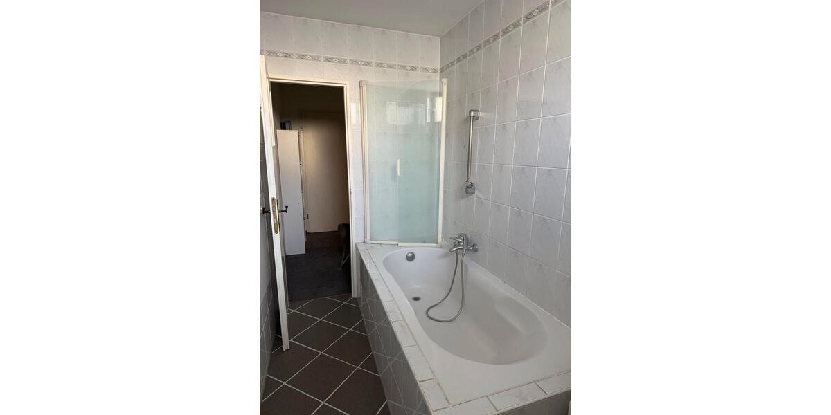 Etagenwohnung Hanau Lamboy - 6 Zimmer, 92 m&sup2;, 315.000&euro; | Angebot:26868822