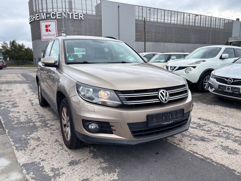 VW Tiguan 311.566 km 8.490 € Frankfurt am Main 65933