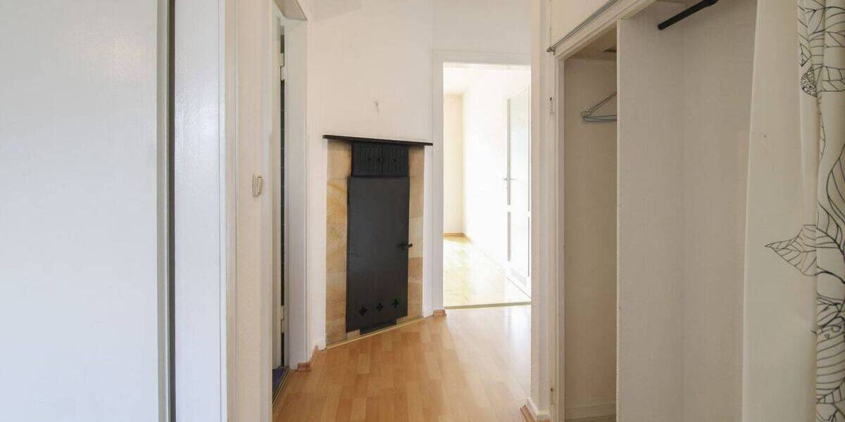 Etagenwohnung Frankfurt Bockenheim - 2 Zimmer, 43 m&sup2;, 295.000&euro; | Angebot:26275630