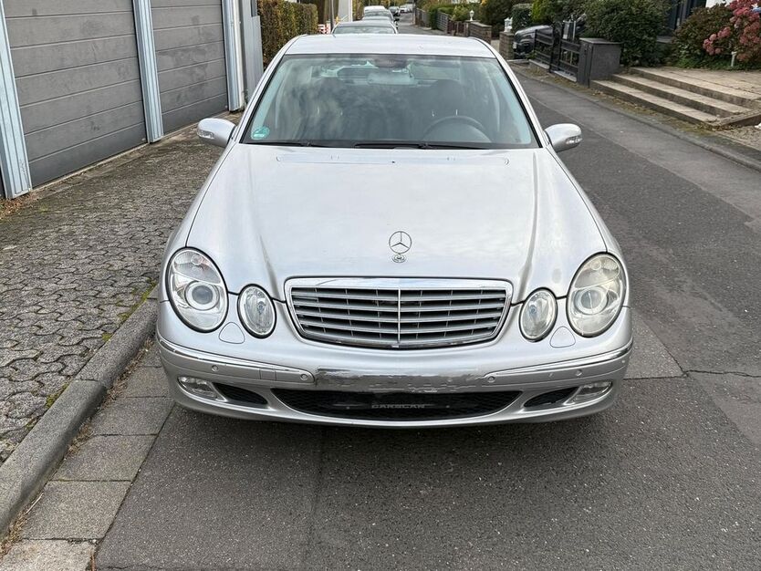 Mercedes-Benz E 320 184.000 km 5.950 € Steinbach.Ts 61449