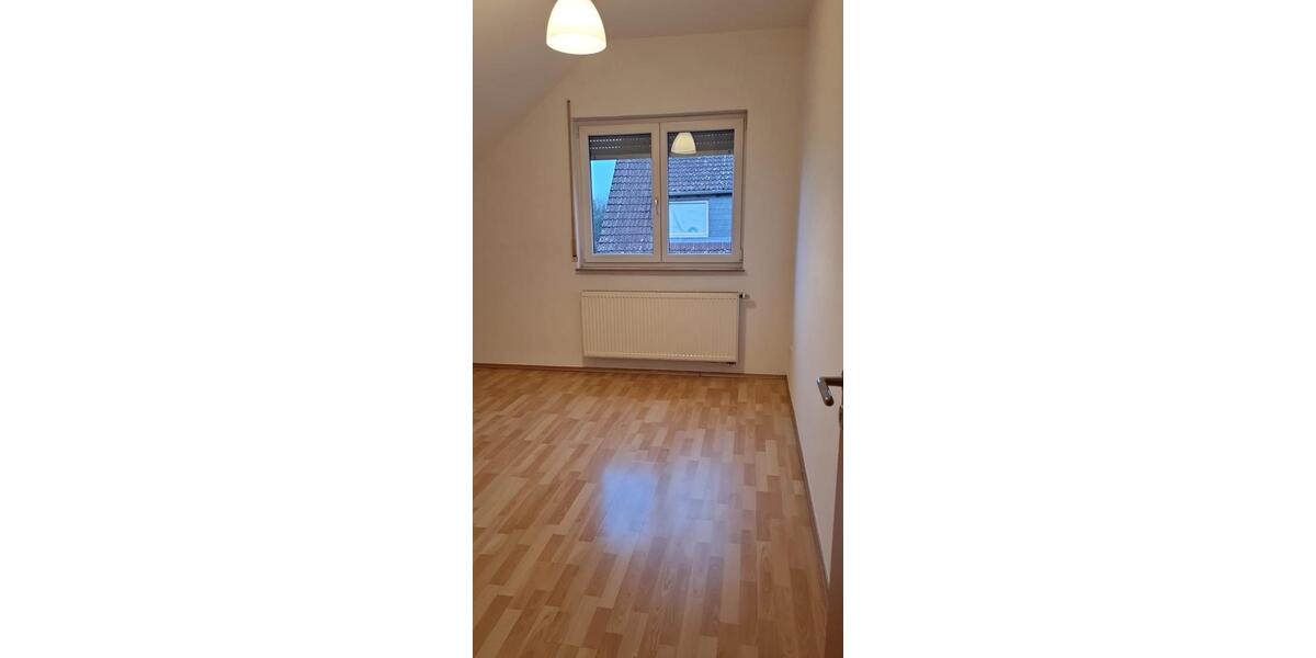 Dachgeschoßwohnung Altenstadt - 5 Zimmer, 195 m&sup2;, 1.900&euro; | Angebot:26221981