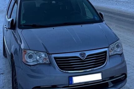 Lancia Voyager 178.000 km 11.400 &euro; Frankfurt am Main 65929