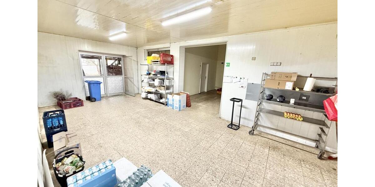 Gewerbeeinheit + Lagerfläche in zentraler Lage – vielseitig nutzbar zimmer