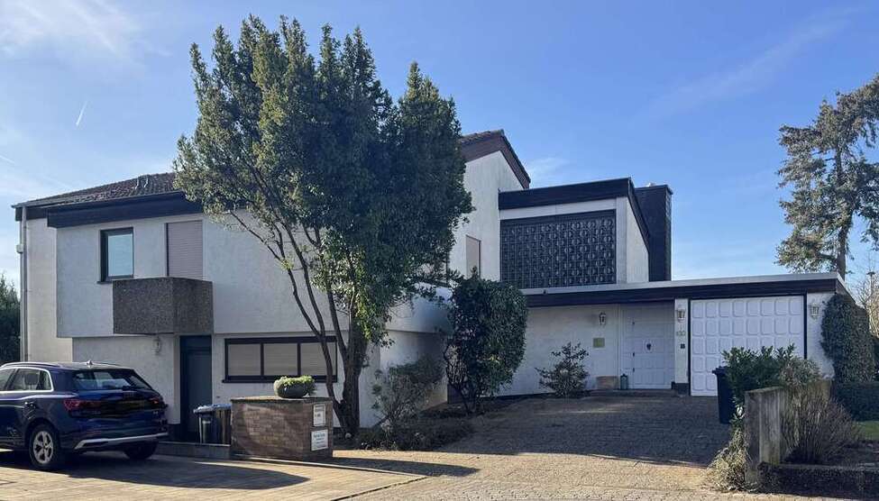 Haus zum Kaufen in Steinbach 970.000 € 220 m²
