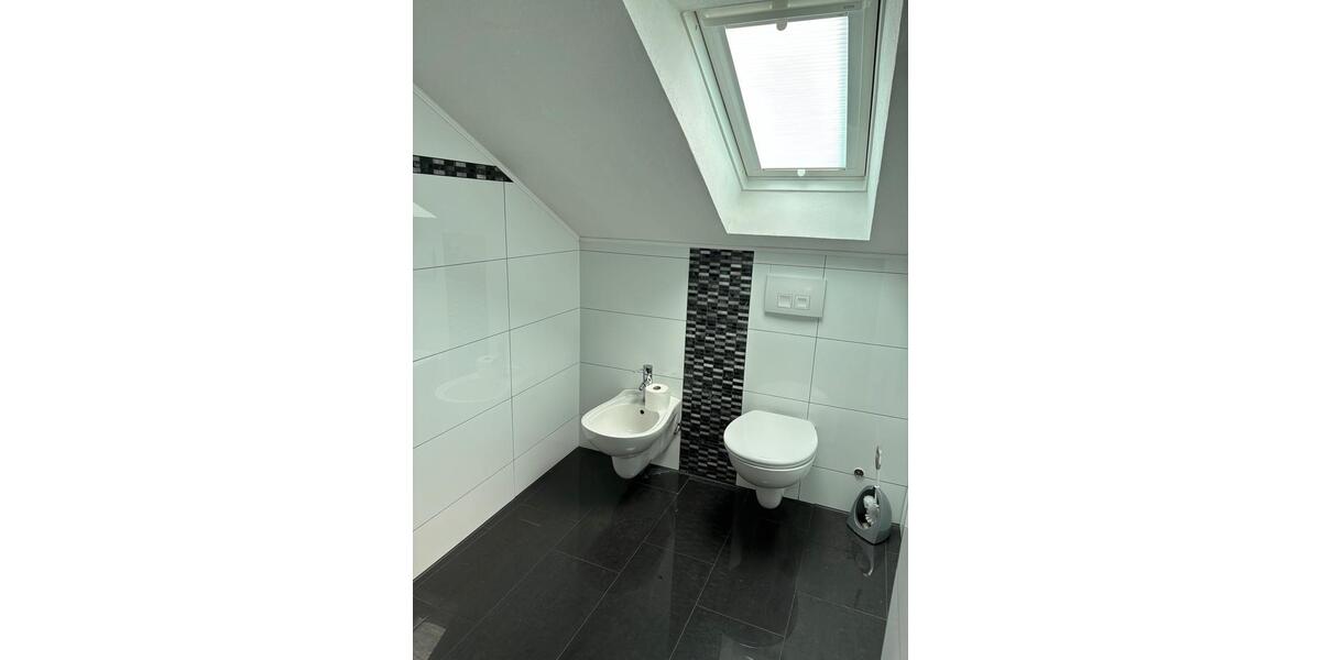 Dachgeschoßwohnung Freigericht - 2.5 Zimmer, 82 m&sup2;, 220.000&euro; | Angebot:26958582