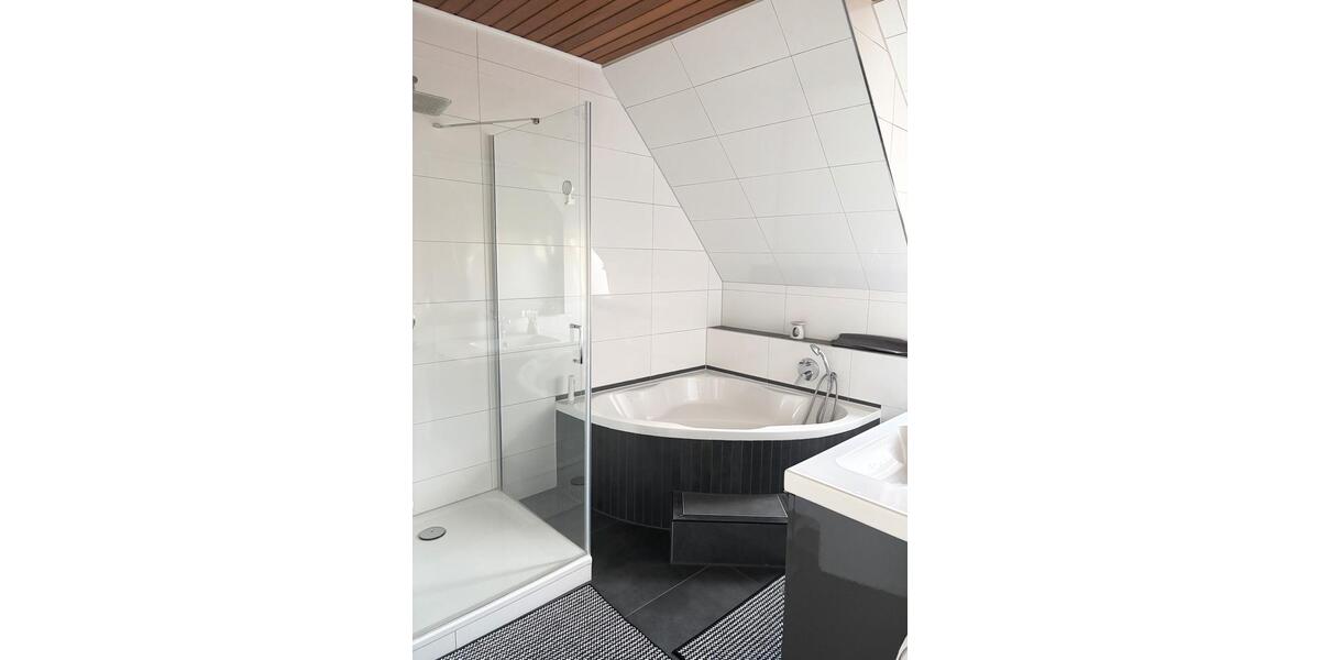 Einfamilienhaus Rüsselsheim am Main - 6 Zimmer, 129 m&sup2;, 650.000&euro; | Angebot:26257259