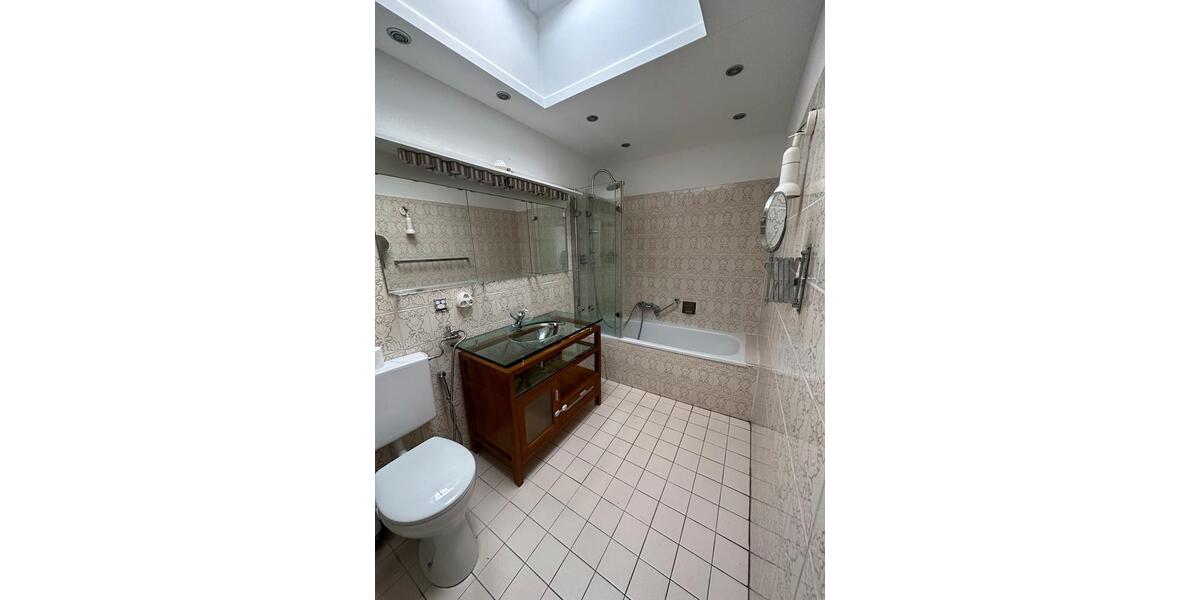 Einfamilienhaus in Frankfurt-Harheim, Garten, Garage - BEFRISTET 6 zimmer