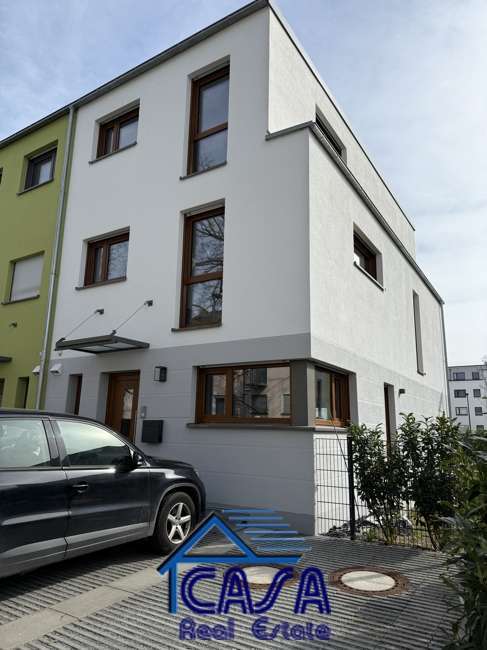 Haus zum Mieten in Frankfurt am Main Griesheim 2.595 € 155 m²
