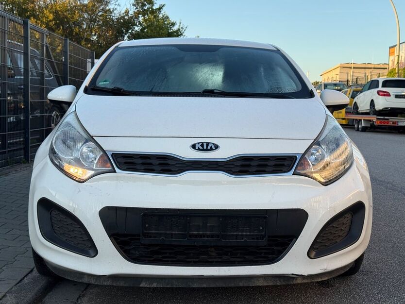 Kia Rio 81.165 km 5.900 € Kelkheim 65779