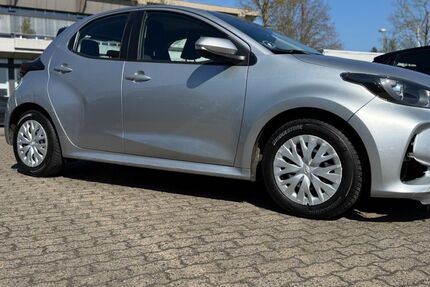 Toyota Yaris 120.350 km 11.999 &euro; Hanau 63452