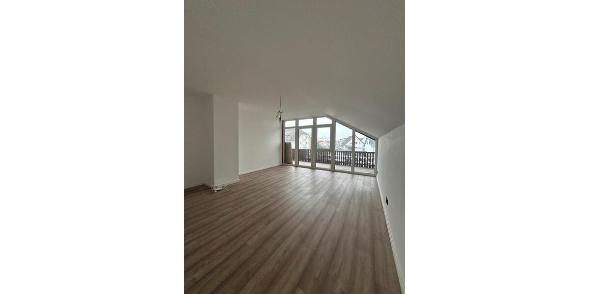 helle 4 Zimmer Wohnung im OG - 125m² 4 zimmer