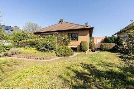 Traumhafter Bungalow mit großem Garten und Garage 4 zimmer