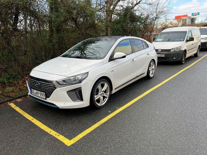 Hyundai IONIQ 121.000 km 13.000 € Mühltal 64367