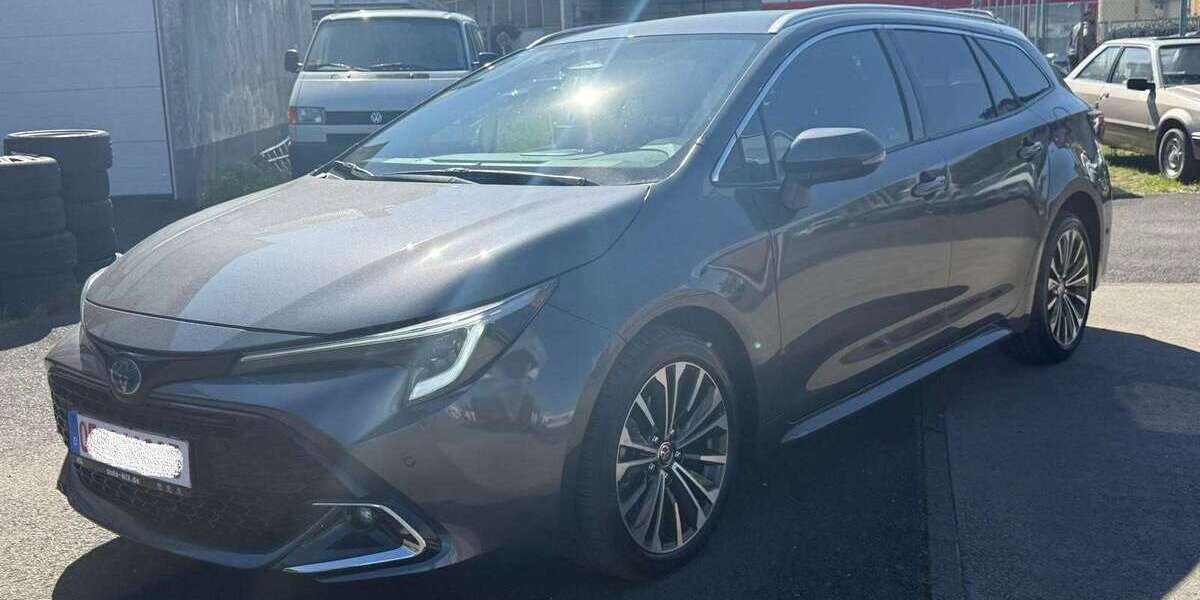 Toyota Corolla 14.500 km 28.500 &euro; Mühlheim am Main 63165